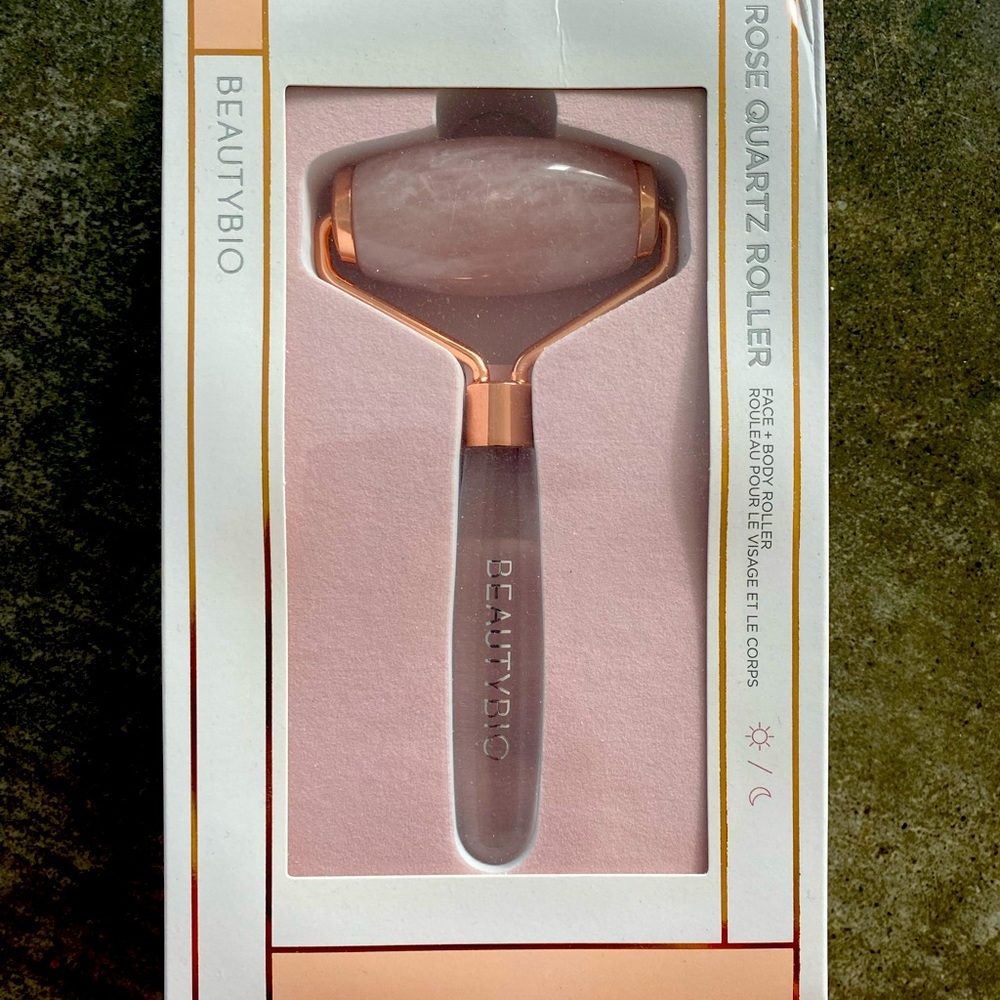 Rose Quartz double ended roller for face.